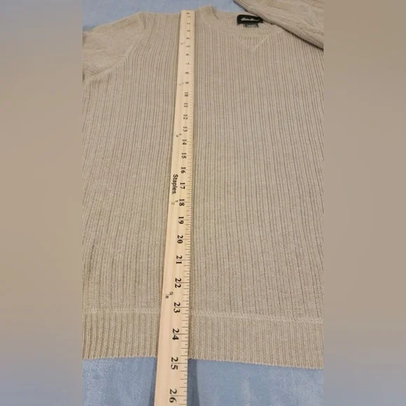 Eddie Bauer Men's Beige Crewneck Sweater - Picture 10 of 11